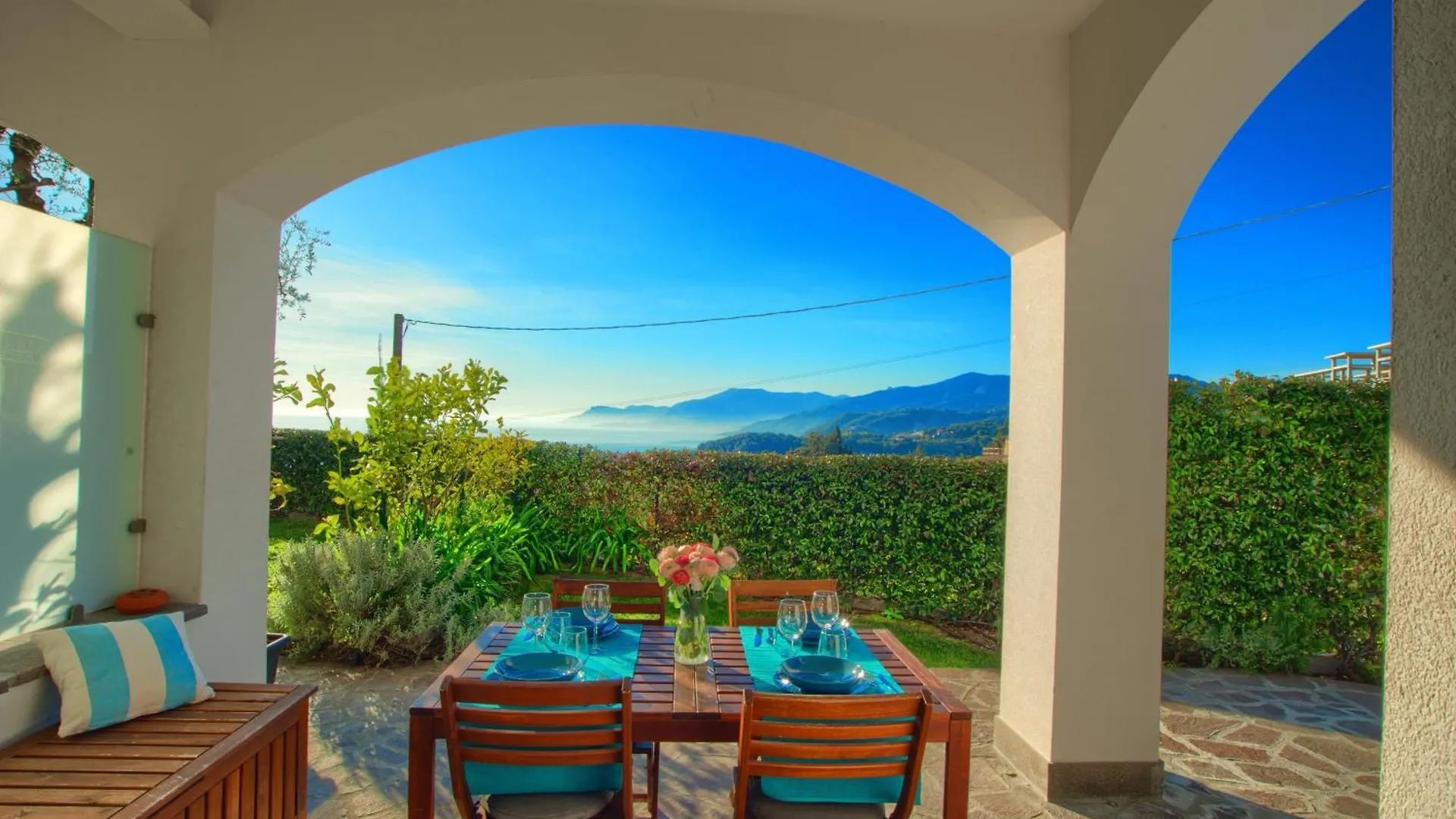 Casa Con Piscina Jacuzzi Ac Wifi E Biciclette Elettriche Apartment Bordighera