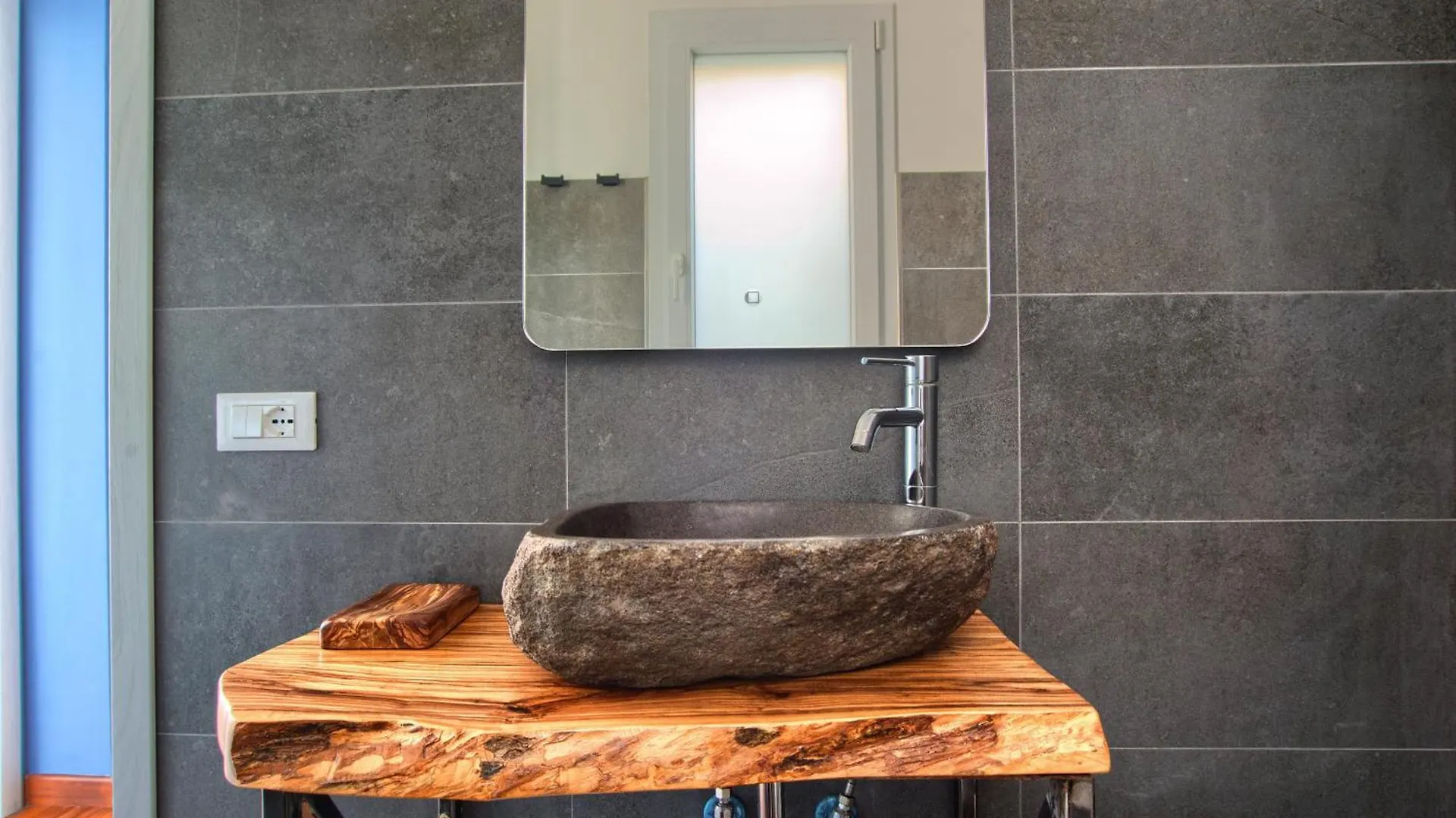 Casa Con Piscina Jacuzzi Ac Wifi E Biciclette Elettriche Apartment Bordighera