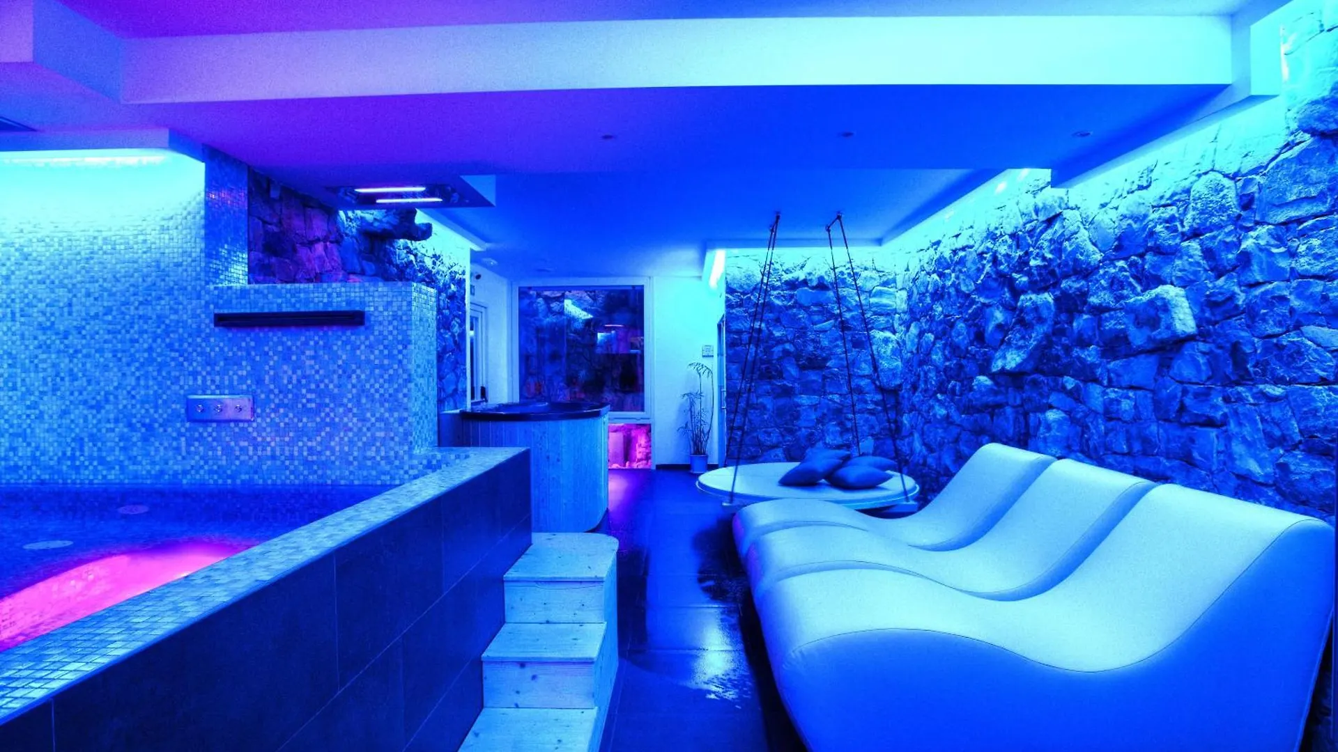 Casa Con Piscina Jacuzzi Ac Wifi E Biciclette Elettriche Apartment Bordighera Italy
